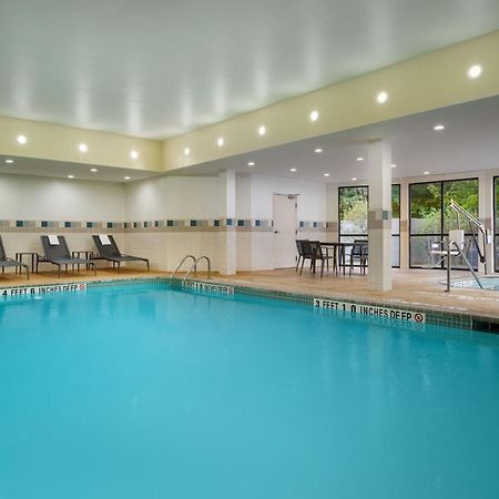 Courtyard By Marriott Kingston Hotel Kültér fotó