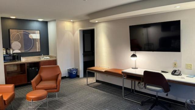 Courtyard By Marriott Kingston Hotel Kültér fotó