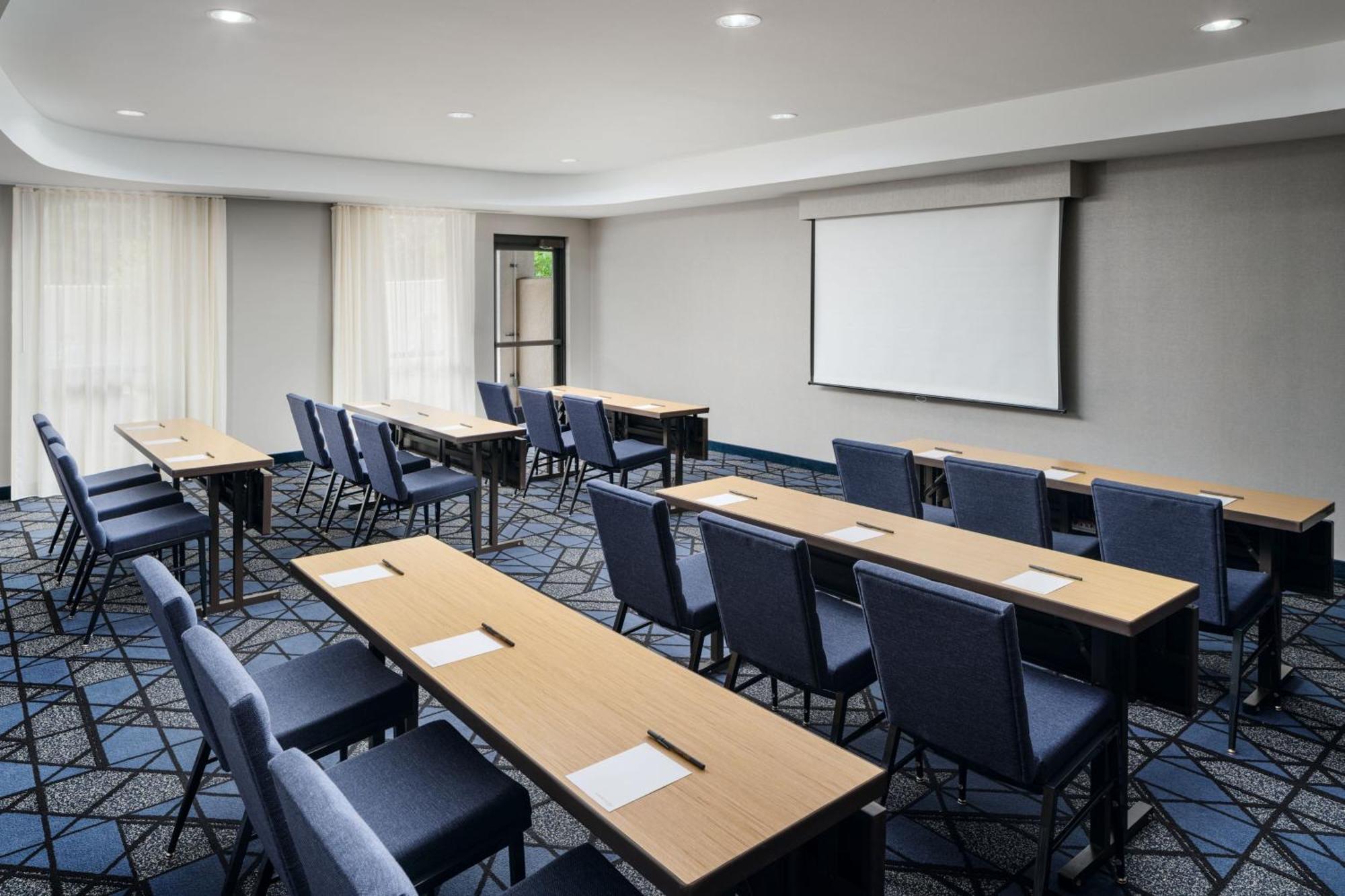 Courtyard By Marriott Kingston Hotel Kültér fotó