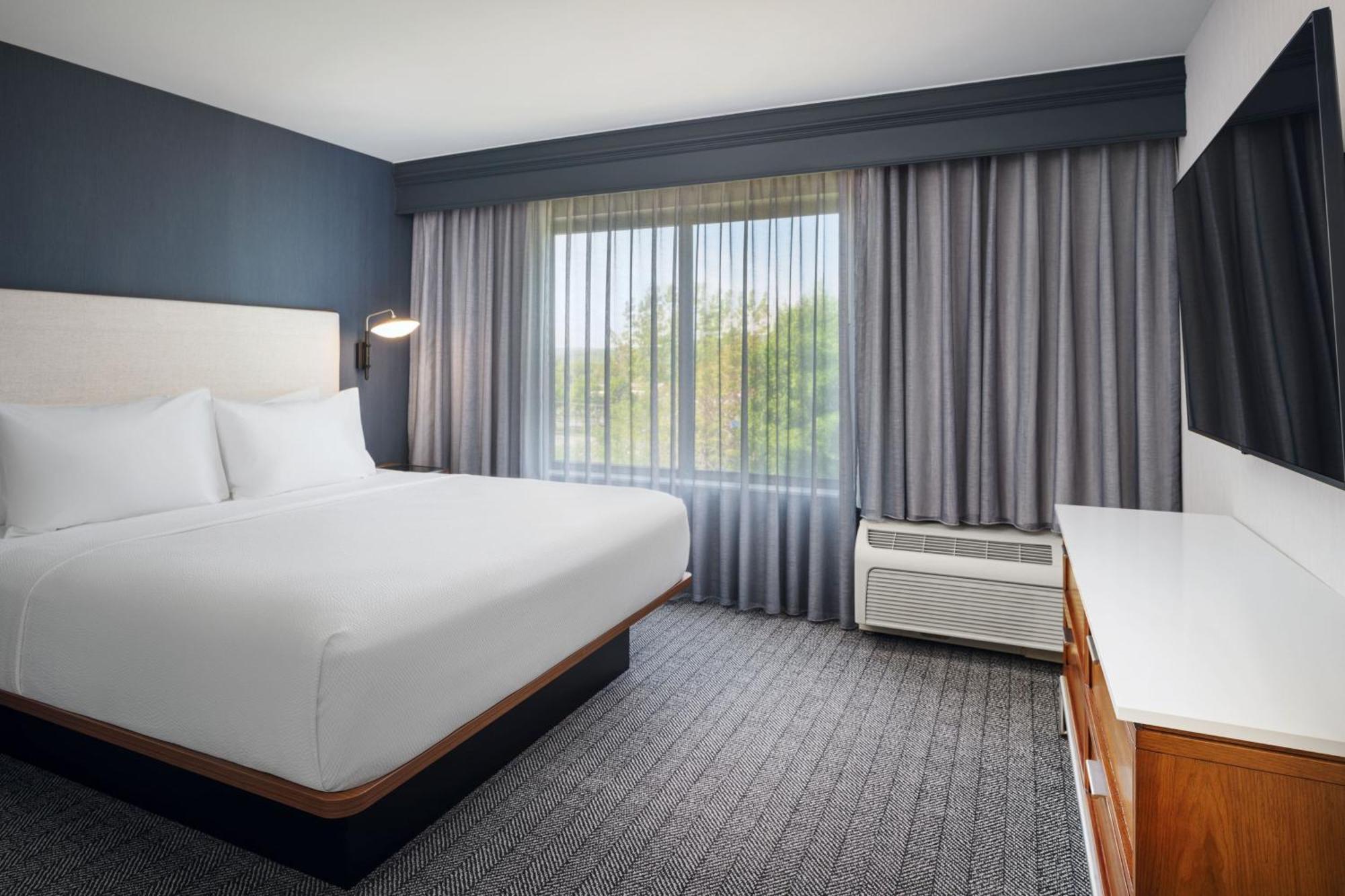 Courtyard By Marriott Kingston Hotel Kültér fotó
