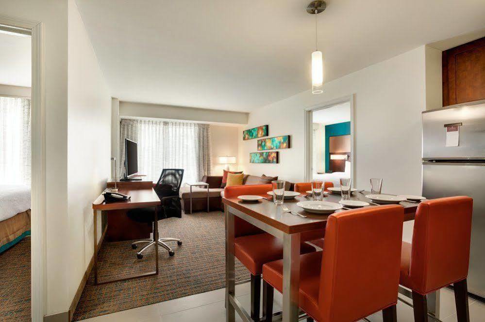 Courtyard By Marriott Kingston Hotel Kültér fotó